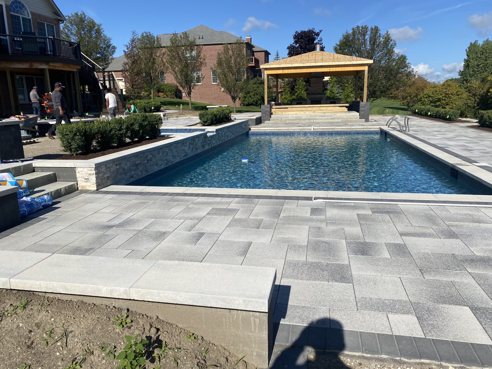 Modern geometric pool design